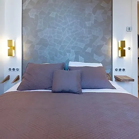 Luxury - Heart Of - Rue D'antibes Cannes